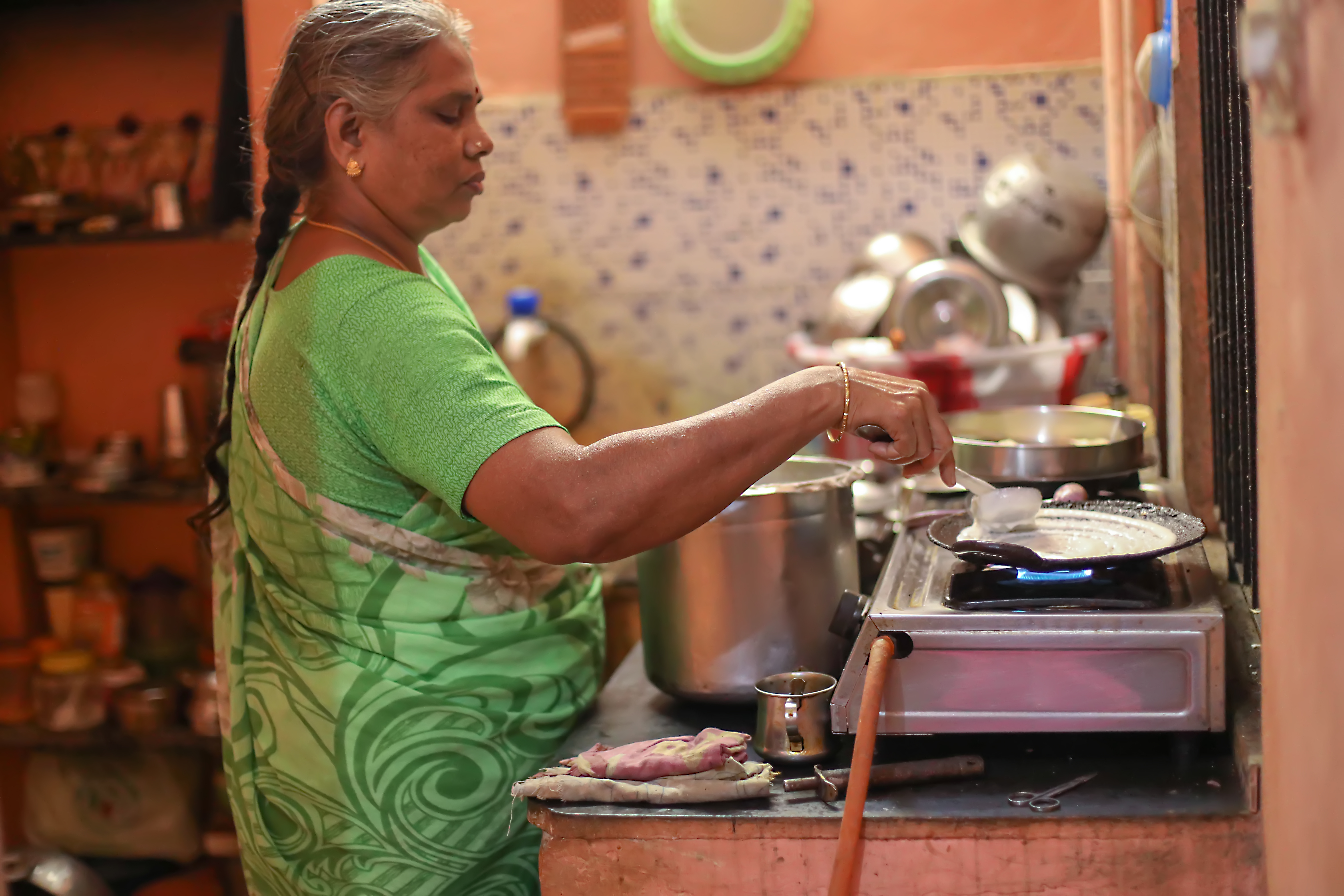  இதுப்போன்ற எளிய சமையல் குறிப்புகளைப் பயன்படுத்தி இனி எந்த தவறு வந்தாலும் சரி செய்து அனைவருக்கும் ருசியான சமையலை செய்துக்கொடுங்கள்.