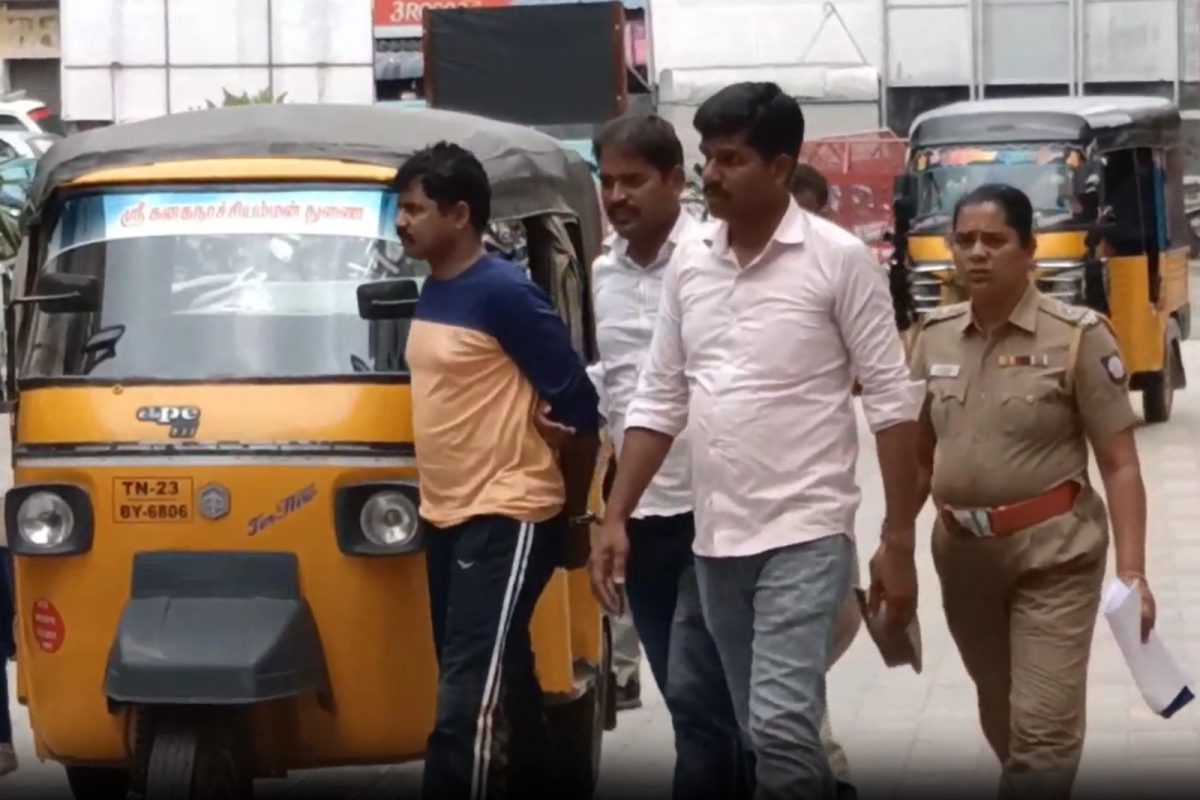 சிஆர்பிஎஃப் வீரர் கைது