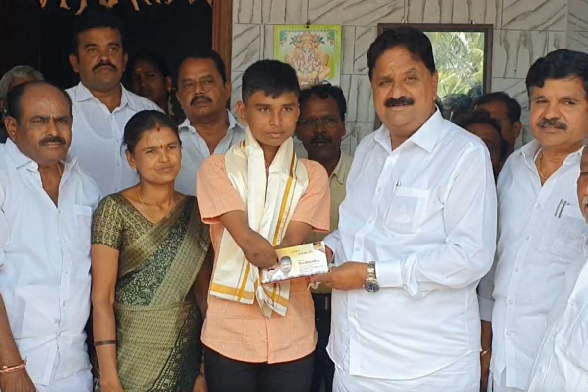கிருஷ்ணகிரி மாணவன்