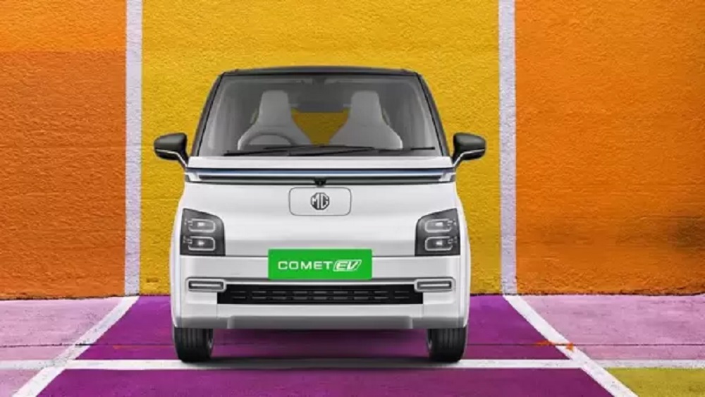 MG comet EV ஆனது, ZS EV-ஐத் தொடர்ந்து MG மோட்டார் இந்தியாவின் இரண்டாவது முழு-எலக்ட்ரிக் மாடலாகும். கடந்த ஏப்ரலில் இந்தியாவில் அறிமுகம் செய்யப்பட்ட MG comet EV மாடலின் டெஸ்ட் டிரைவ், கடந்த வாரம் துவங்கிய நிலையில், அதன் விநியோகம் வரும் மே 15 ஆம் தேதி தொடங்கவுள்ளதாக தெரிவிக்கப்பட்டுள்ளது.