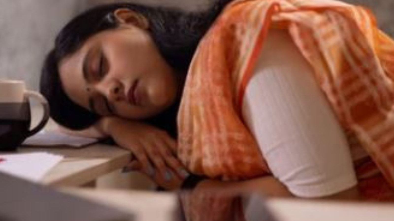 மதியம் எவ்வளவு நேரம் தூங்கலாம்..? நீண்ட நேரம் தூங்கினால் வரும் பாதிப்புகளை தெரிஞ்சுக்கோங்க..!