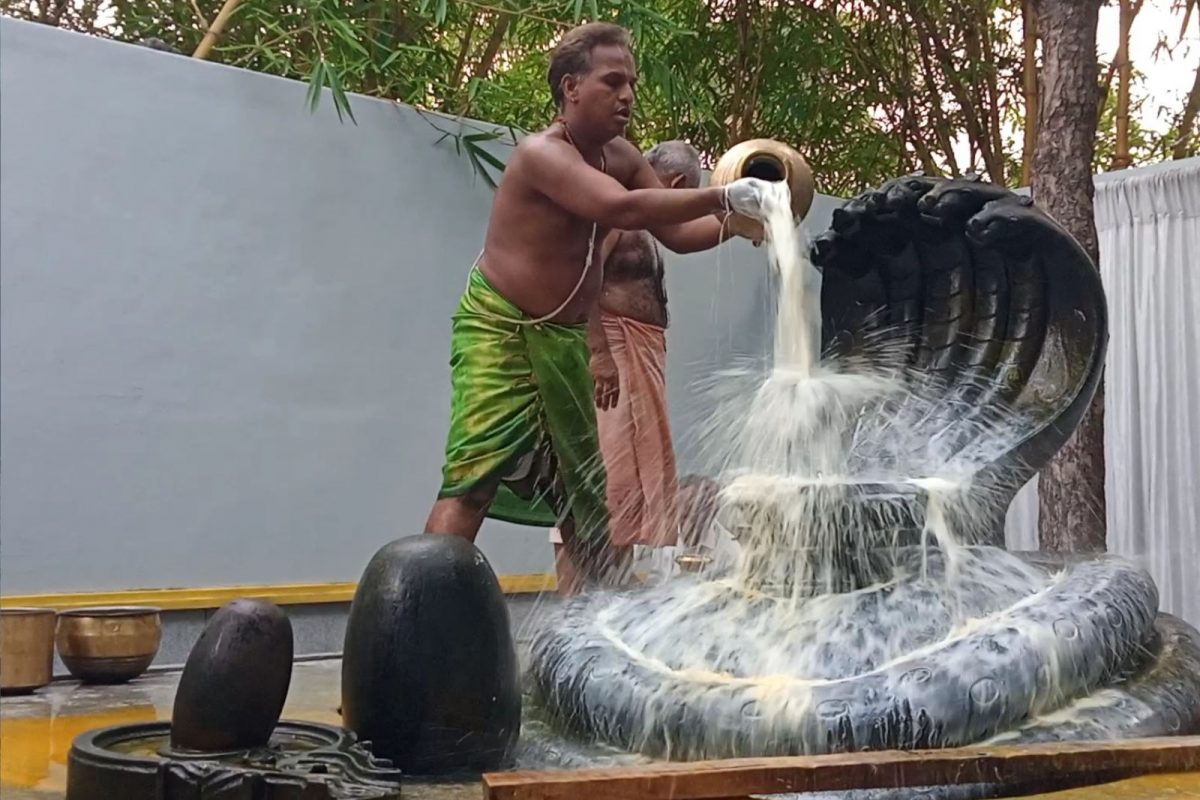 பெரியகுளம் ஈச்சமலை மகாலட்சுமி கோயிலில் வைகாசி மாத சிறப்பு வழிபாடு 