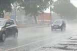 தென்காசியில் கொட்டி தீர்த்த கனமழை.. குஷியில் மக்கள்!