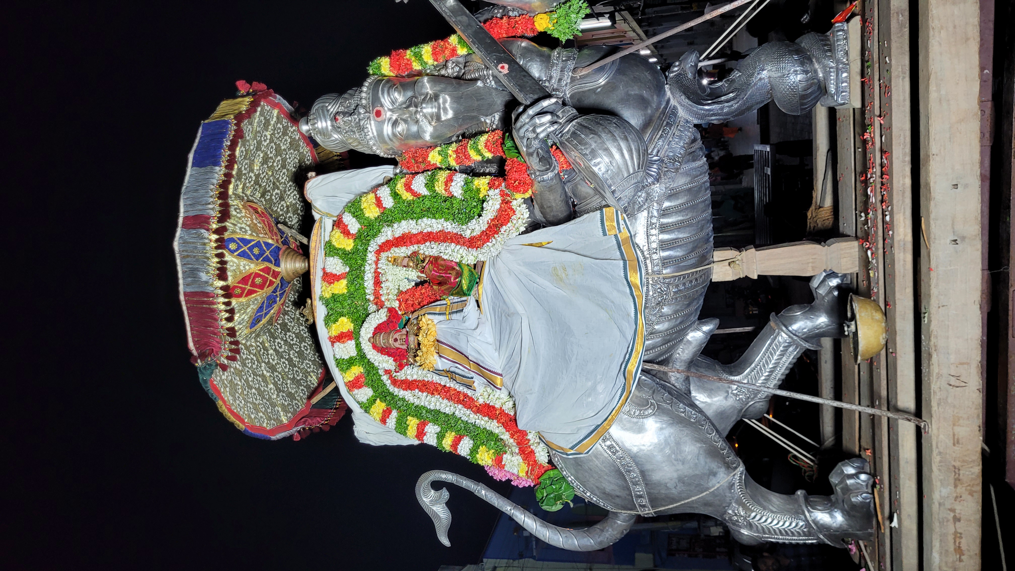  தேரோட்டத்திற்கு அடுத்த நாள், சித்திரை திருவிழா 39 வது நாள் - பஞ்ச மூர்த்திகள் புறப்பாடு, சுவாமி - புருஷாமிருக ரிஷி வாகனத்திலும், அம்பாள் - காமதேனு பசு வாகனத்திலும் எழுந்தருளல் நடைபெறும்.