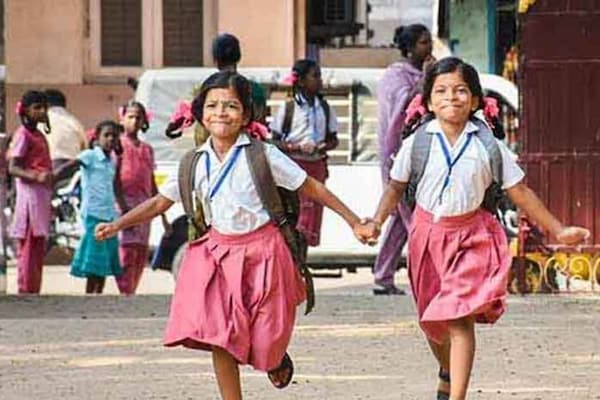 பள்ளி மாணவர்களுக்கு குட் நியூஸ் சொன்ன அமைச்சர்...!