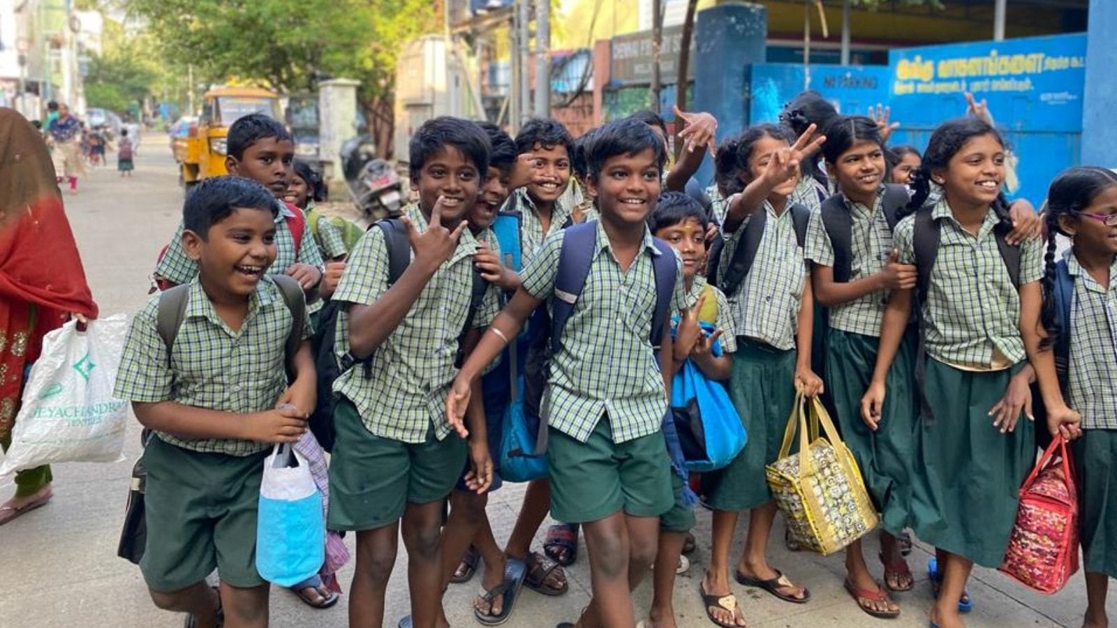 School Reopen | பள்ளிகள் திறப்பு எப்போது...? இரண்டு தேதிகள் சொன்ன அமைச்சர் அன்பில் மகேஸ்..