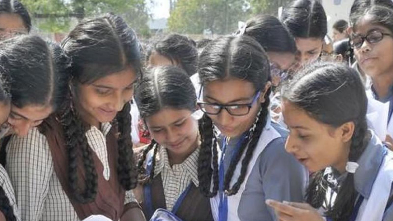 10ம் வகுப்பு பொதுத்தேர்வு ரிசல்ட்... 91.39% பாஸ்... மாணவர்களை விட மாணவிகளே அதிகம்...!