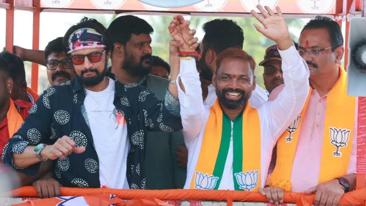  அதன் பின்னர், நடிகர் சுதீப்பின் மீதான அரசியல் எதிர்பார்ப்புகள், அவரது ரசிகர்கள் மத்தியில் ஊற்றாகப் பெருக்கெடுக்க வைத்தது. அப்போது கர்நாடகா சட்டசபை தேர்தலில் பாஜகவிற்கு ஆதரவாக பிரச்சாரம் மேற்கொள்ளவுள்ளதாக, அறிவிப்பு ஒன்றை வெளியிட்டார், சுதீப். கூடவே, பாஜகவில் முக்கிய பொறுப்பில் சுதீப், சேரப்போவதாகவும் தகவல் வெளியானது.
