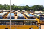 பள்ளி வாகனங்களை ஆய்வு செய்த தேனி ஆட்சியர்!