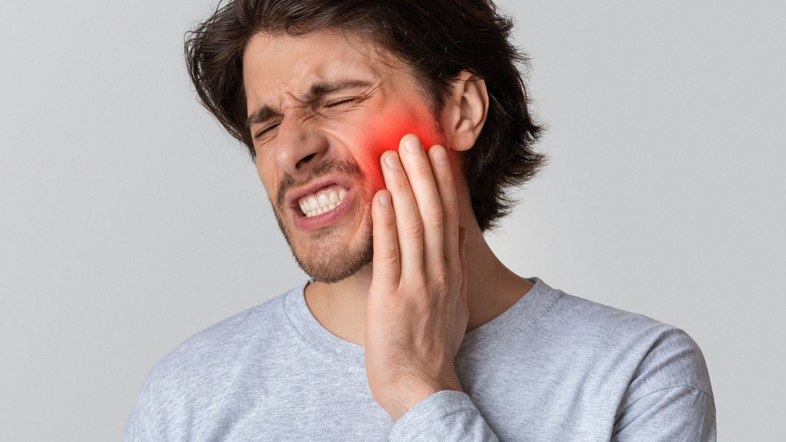 எப்பேர்ப்பட்ட பல் வலியையும் போக்க இந்த வீட்டு வைத்தியங்களை முயற்சித்து பாருங்கள்..!