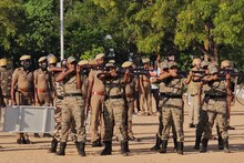 பெண்கள் காவல்துறையில் இணைந்து 50 ஆண்டுகள் நிறைவு... கலவர தடுப்பு ஒத்திகையில் அசத்திய பெண் போலீசார்!