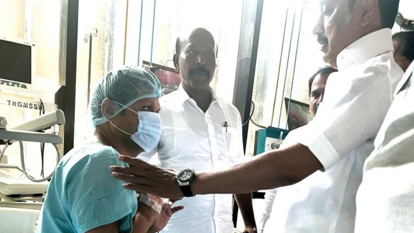 மருத்துவமனையில் செந்தில் பாலாஜிக்கு ஆறுதல் கூறி தேற்றிய முதல்வர் மு.க.ஸ்டாலின்...!