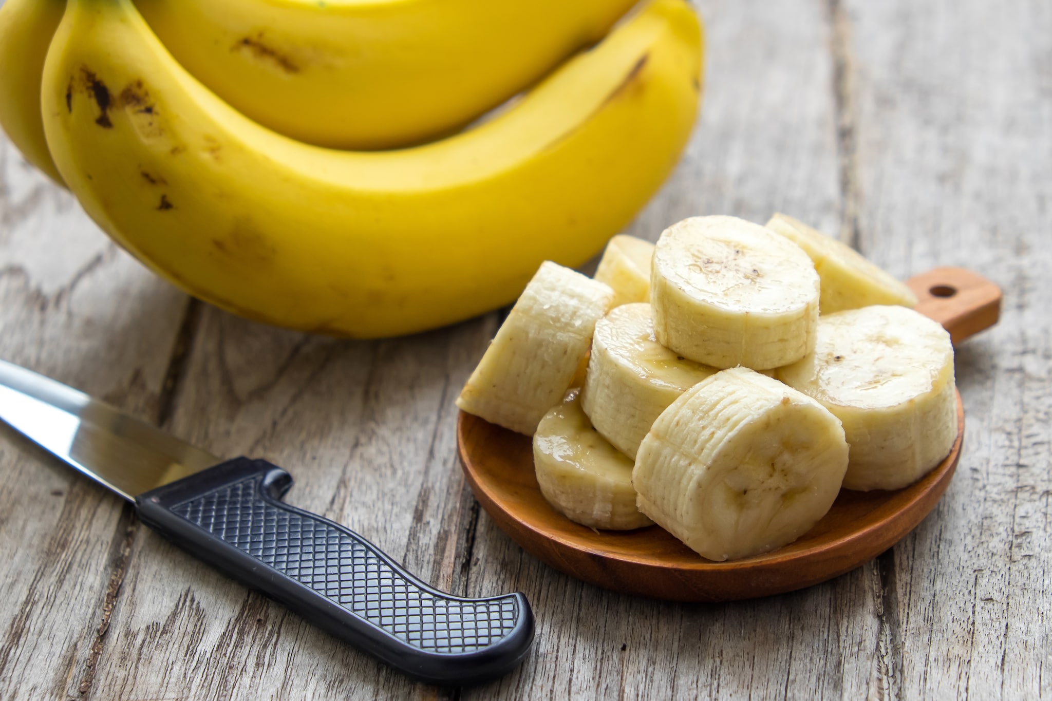 Ем бананы каждый день. Банан гормон радости. Повышают ли бананы сахар. Повышают ли бананы сахар. Детское питание банан.