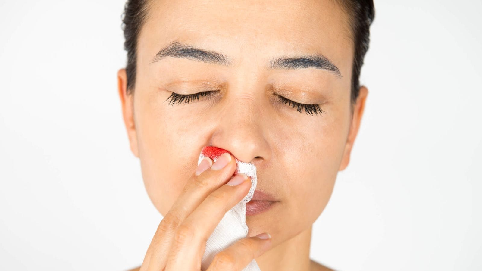 மூக்கில் இரத்தக்கசிவு ஏற்படுவது எப்போது ஆபத்தாக மாறும்..? தடுக்கும் வழிகள்..!