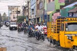 கோவையில் கொட்டி தீர்த்த கனமழை.. சாலையில் தேங்கிய மழைநீர்!