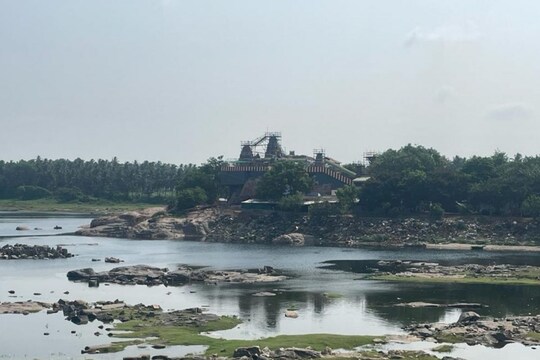 நட்டாற்றீசுவரர்