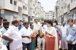 திடீர் விசிட் அடித்து மக்களின் பிரச்சனைகளை கேட்டறிந்த கலெக்டர்..