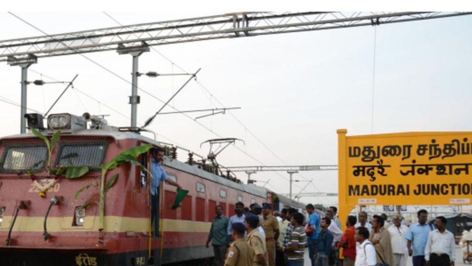மதுரை மக்களுக்கு குட்நியூஸ்.. இனி மதுரை வழியாக வேளாங்கண்ணிக்கு சிறப்பு ரயில் இயக்கம்!