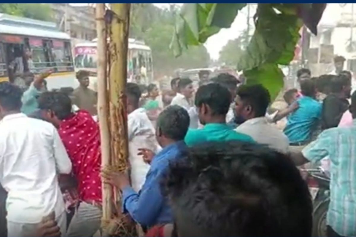  நிச்சயதார்த்த விழாவில் பாயாசம் கேட்டு தகராறு.. வைரலாகும் வீடியோ..!