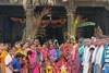 'மழை பெய்ய வேண்டும்' பொம்மைகளுக்கு திருமணம் செய்து வைத்த கிராமம்!