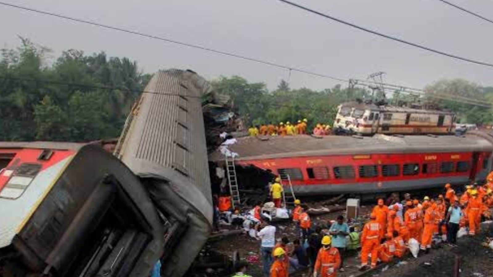 “ரயில் விபத்துக்கு மின்னணு இணைப்பு கோளாறே காரணம்...”- ரயில்வே அமைச்சர் தகவல்..!