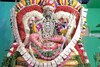 ரூபாய் நோட்டு அலங்காரத்தில் காட்சியளித்த அம்மன்..