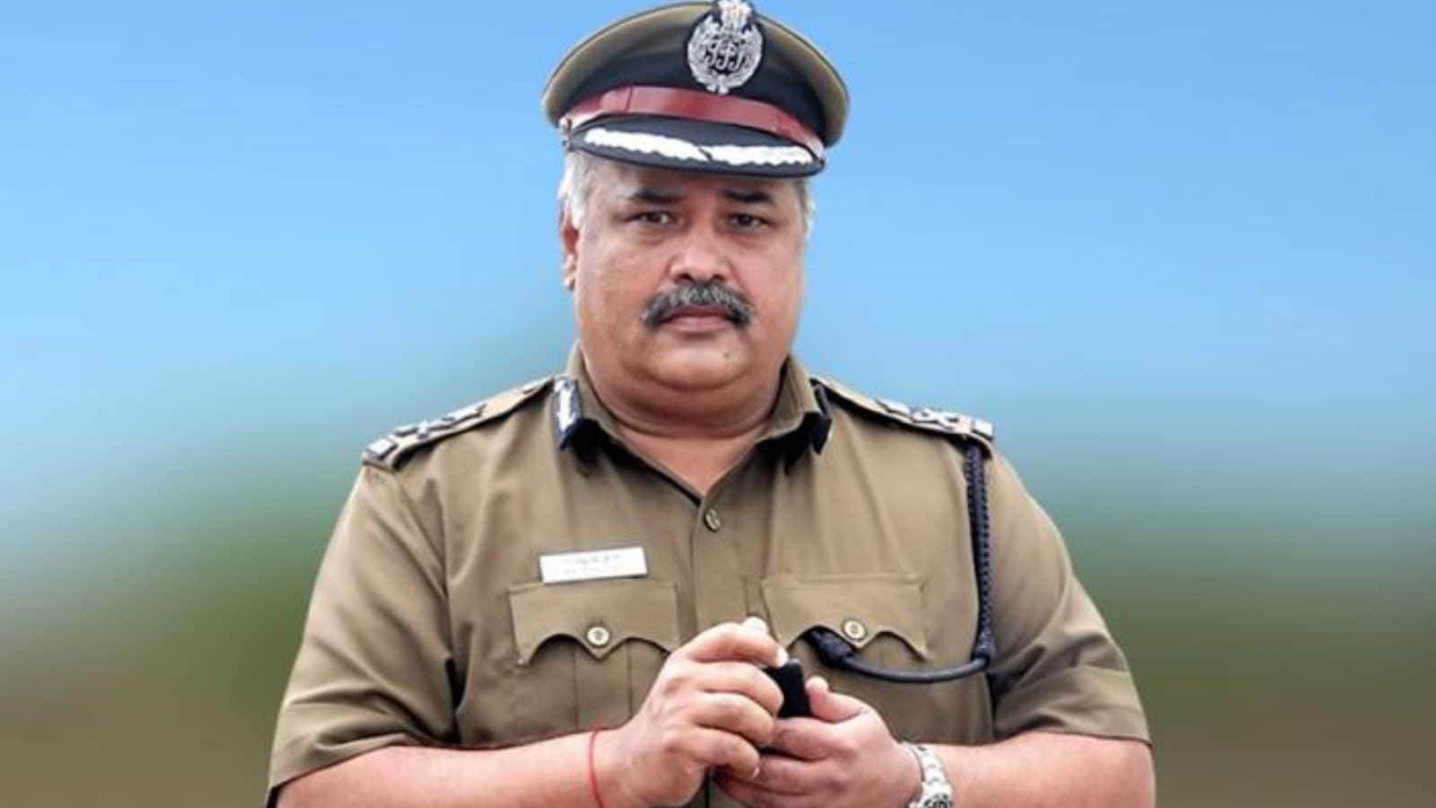 பெண் எஸ்.பிக்கு பாலியல் தொல்லை... முன்னாள் சிறப்பு டி.ஜி.பிக்கு 3 ஆண்டுகள் சிறை தண்டனை