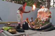 பெரியகுளம் ஈச்சமலை மகாலட்சுமி கோயிலில் வைகாசி மாத குரு பிரதோஷம் சிறப்பு பூஜை..