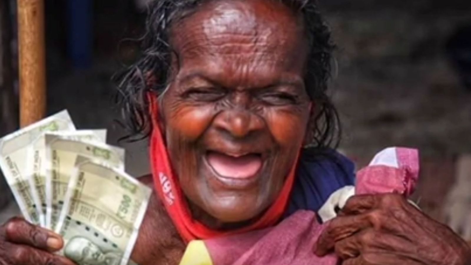 புன்சிரிப்பால் பலரையும் கவர்ந்த பாட்டி மறைந்தார்