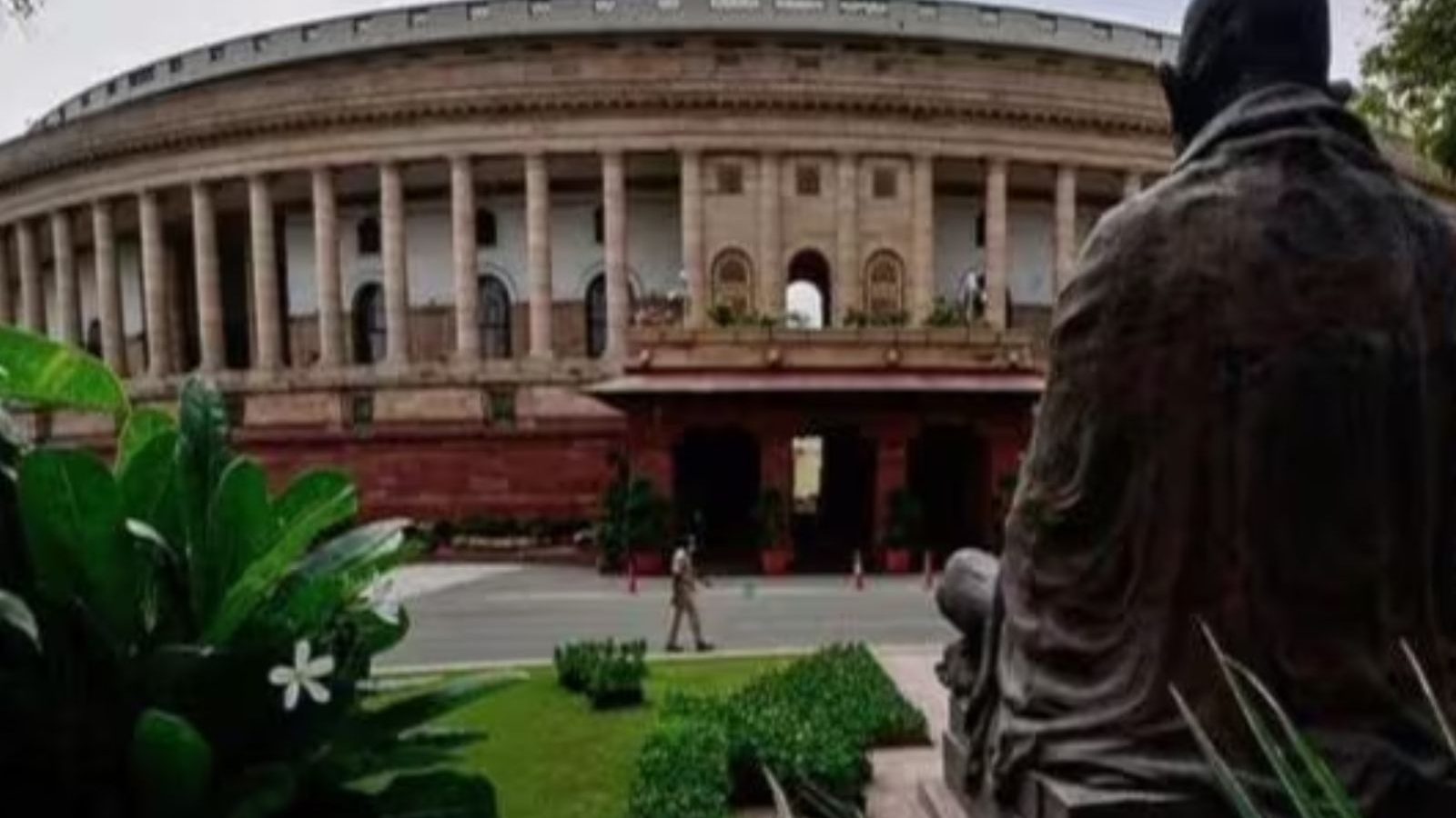 அரசுக்கு எதிரான நம்பிக்கையில்லா தீர்மானம் வெற்றி பெறுமா..? புள்ளிவிவரம் சொல்வது என்ன..?