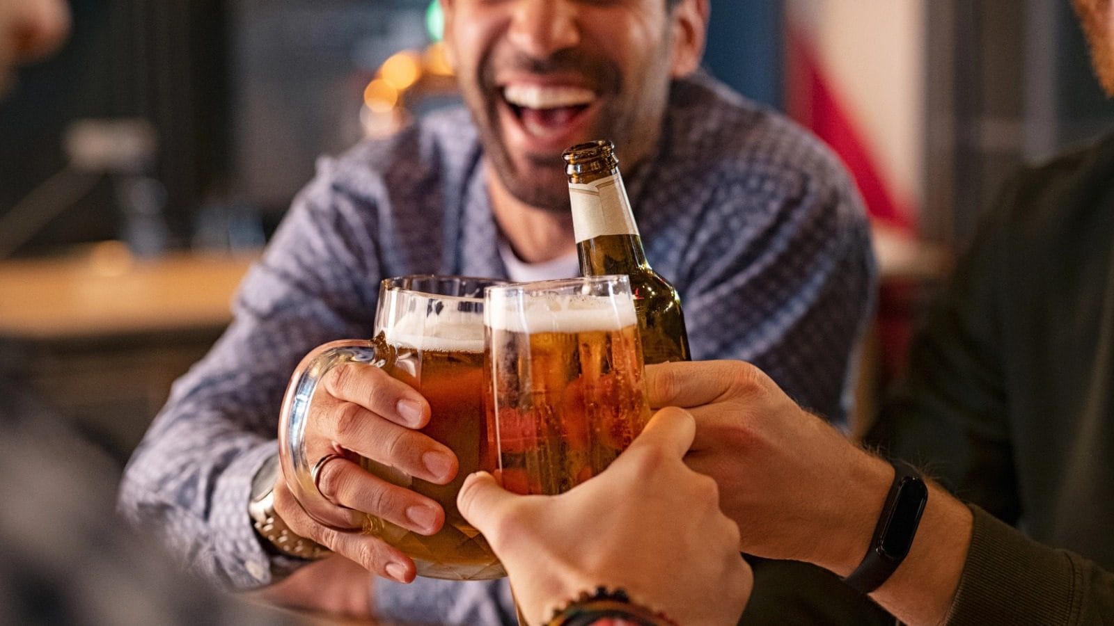 வார இறுதியில் மட்டுமே மது குடிப்பவரா நீங்கள்..? எச்சரிக்கும் ஆய்வு..!