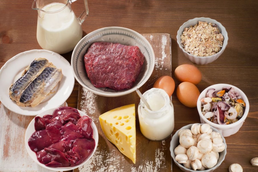  ,[object Object],: உடலில் உள்ள ஒவ்வொரு உயிரணுவும் சரியாக இயங்க வைட்டமின் பி12 தேவைப்படுகிறது. மூளையின் ஆரோக்கியத்திற்கும் இது ஒரு முக்கியமான ஊட்டச்சத்து ஆகும். இறைச்சி, மீன் மற்றும் முட்டை உள்ளிட்ட விலங்கு பொருட்கள், வைட்டமின் பி12 நிறைந்த ஆதாரங்கள் மற்றும் நினைவாற்றல் இழப்பு மற்றும் சோர்வை எதிர்த்துப் போராடும்.