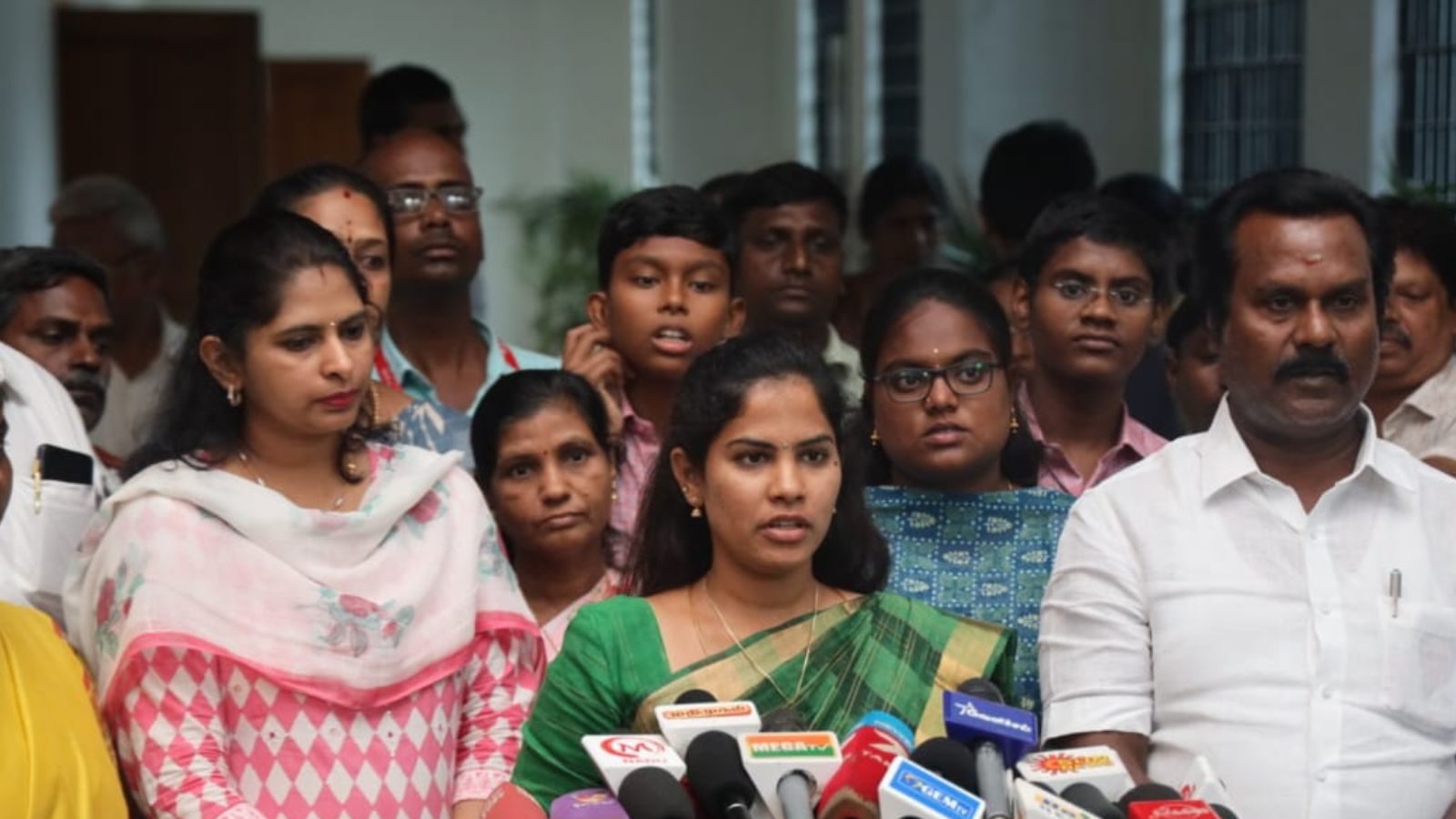 ரூ.1000 மகளிர் உரிமைத் தொகை திட்டம் : வரும் 24-ம் தேதி முதல் விண்ணப்பம் பெறலாம்