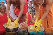 ரூ.30 ஆயிரத்துக்கு ஏலம்போன 7 வடைகள்..! கொதிக்கும் எண்ணெயில் வெறும் கைகளால் வடை சுடும் வினோத திருவிழா..!