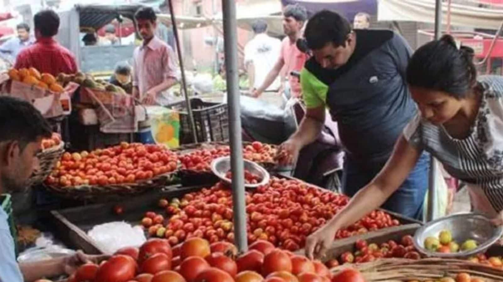 தக்காளி விலை அதிரடியாக குறைந்தது... ஒரு கிலோ எவ்வளவு தெரியுமா?