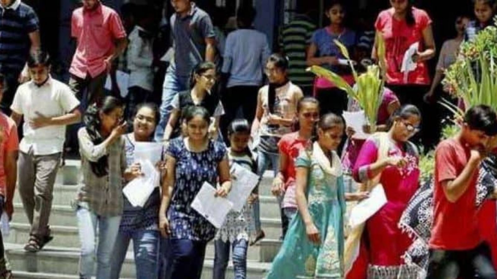 உயர்கல்வியில் பின்தங்கிய மாவட்டங்கள் பட்டியல் வெளியீடு... தமிழ்நாட்டில் இத்தனை மாவட்டங்களா?
