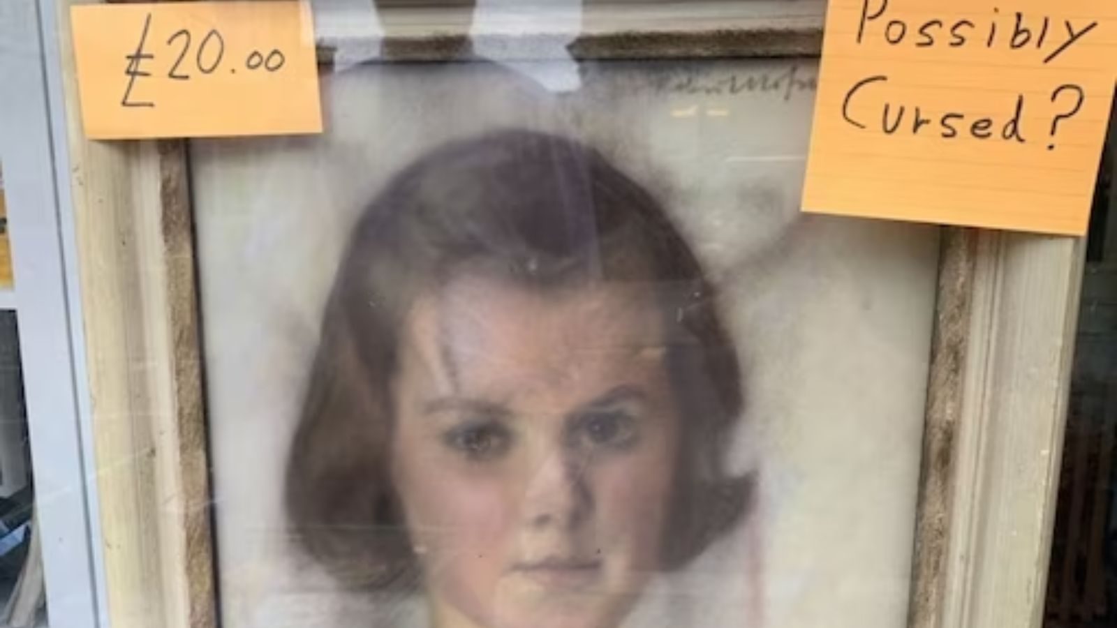 நிம்மதியை கெடுத்த மர்ம ஓவியம்.. எச்சரித்தும் கேட்காத பெண்..  ‘சாபத்தால்’ அல்லல்படும் குடும்பம்