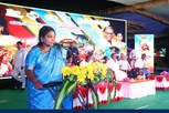 பத்துப்பாட்டை  ரசித்த தமிழர் கூட்டம் குத்து பாட்டையும் ரசிக்கிறது