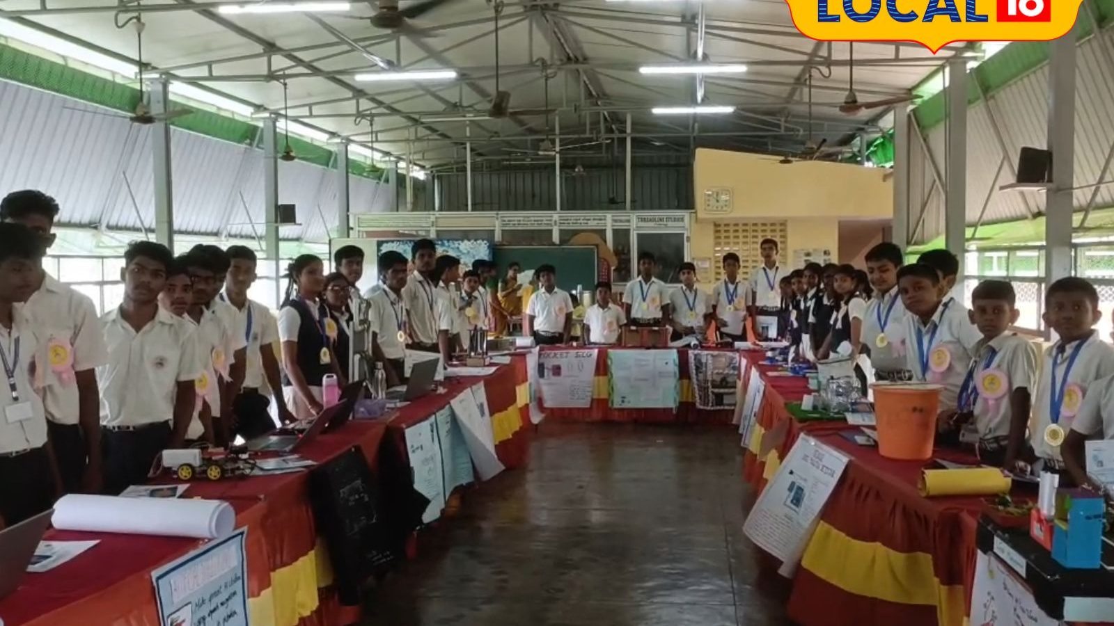 முடிச்சூர் தனியார் பள்ளியில் அறிவியல் கண்காட்சி..! கண்டுபிடிப்புகளை காட்சிப்படுத்தி அசத்திய மாணவர்கள்..!