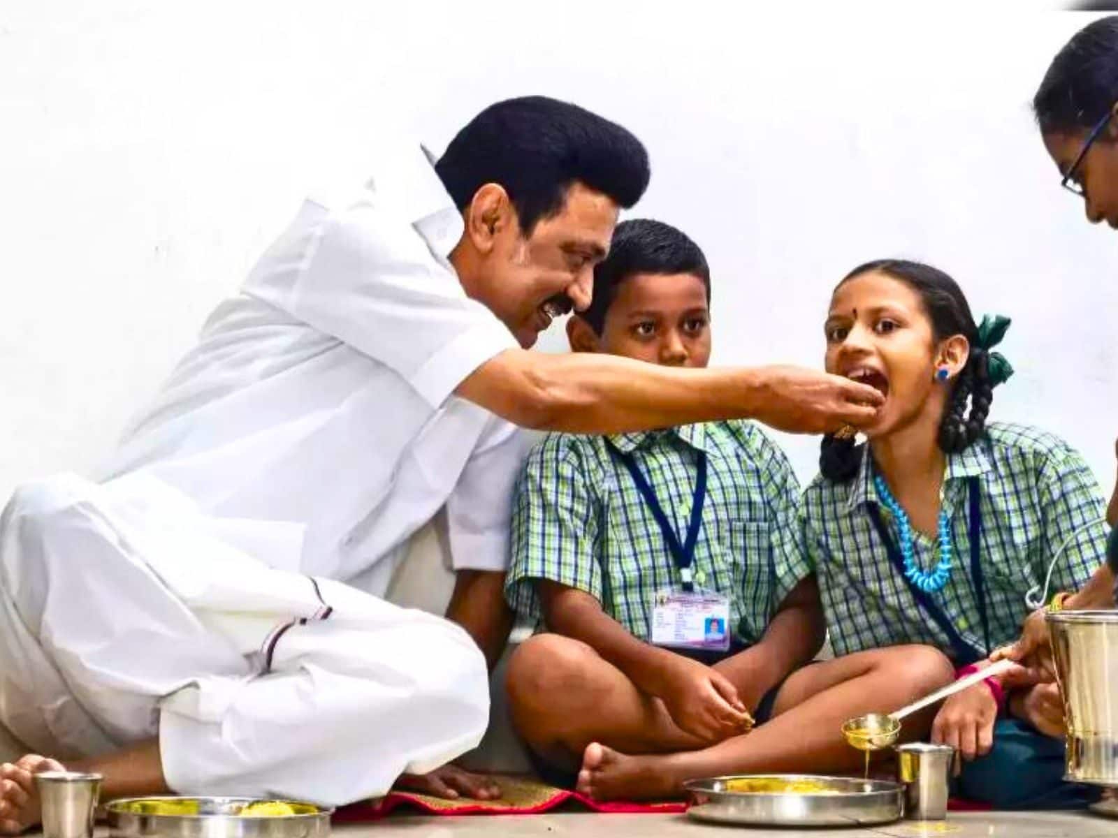 ஆகஸ்ட் 25 முதல் மாநிலம் முழுவதும் காலை உணவுத் திட்டம் - முதலமைச்சர் ஸ்டாலின் | தமிழ்நாடு - News18 தமிழ்