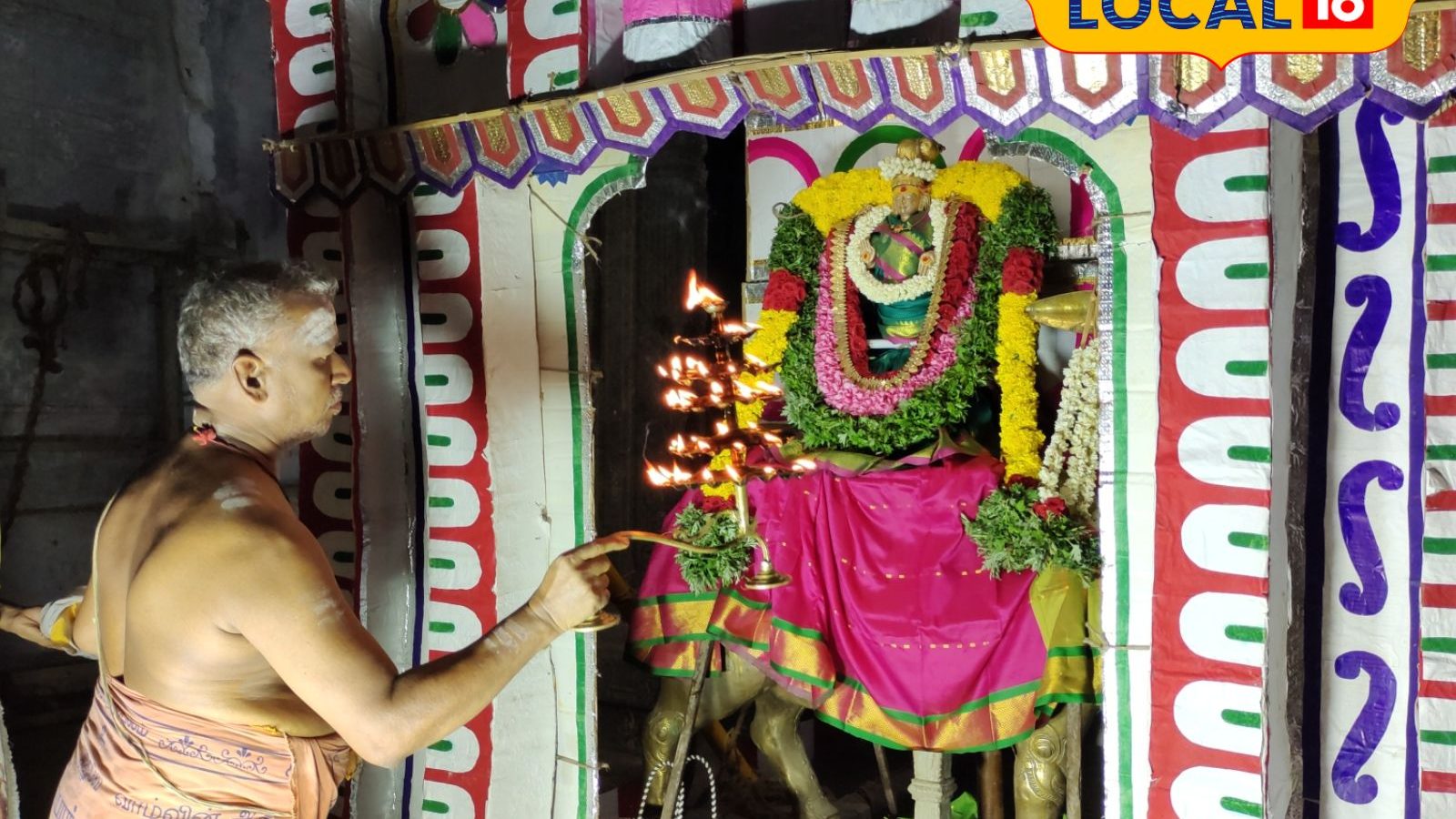 ரிஷப வாகனத்தில் உலா வந்த ஒப்பனை அம்மாள்.. கரிவலம்வந்தநல்லூரில் ஆவணி தபசு விழா கோலாகலம்..