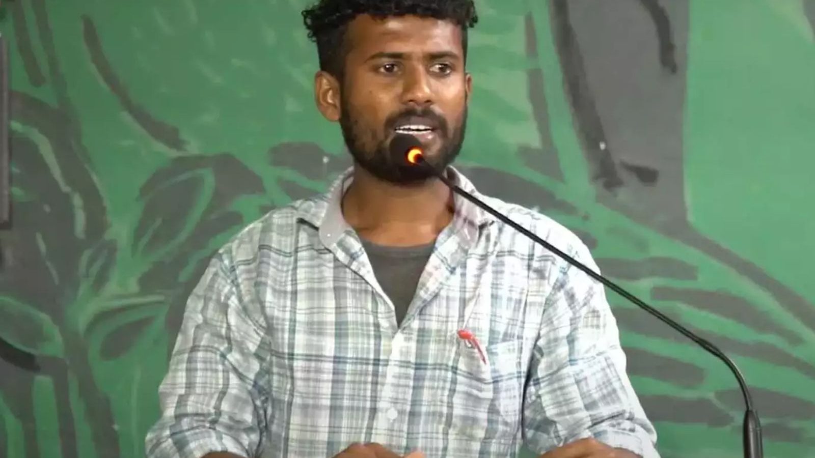 இந்து கடவுள்களை இழிவாக பேசியதாக வழக்கு - விடுதலை சிகப்பி மீதான விசாரணைக்கு தடை!