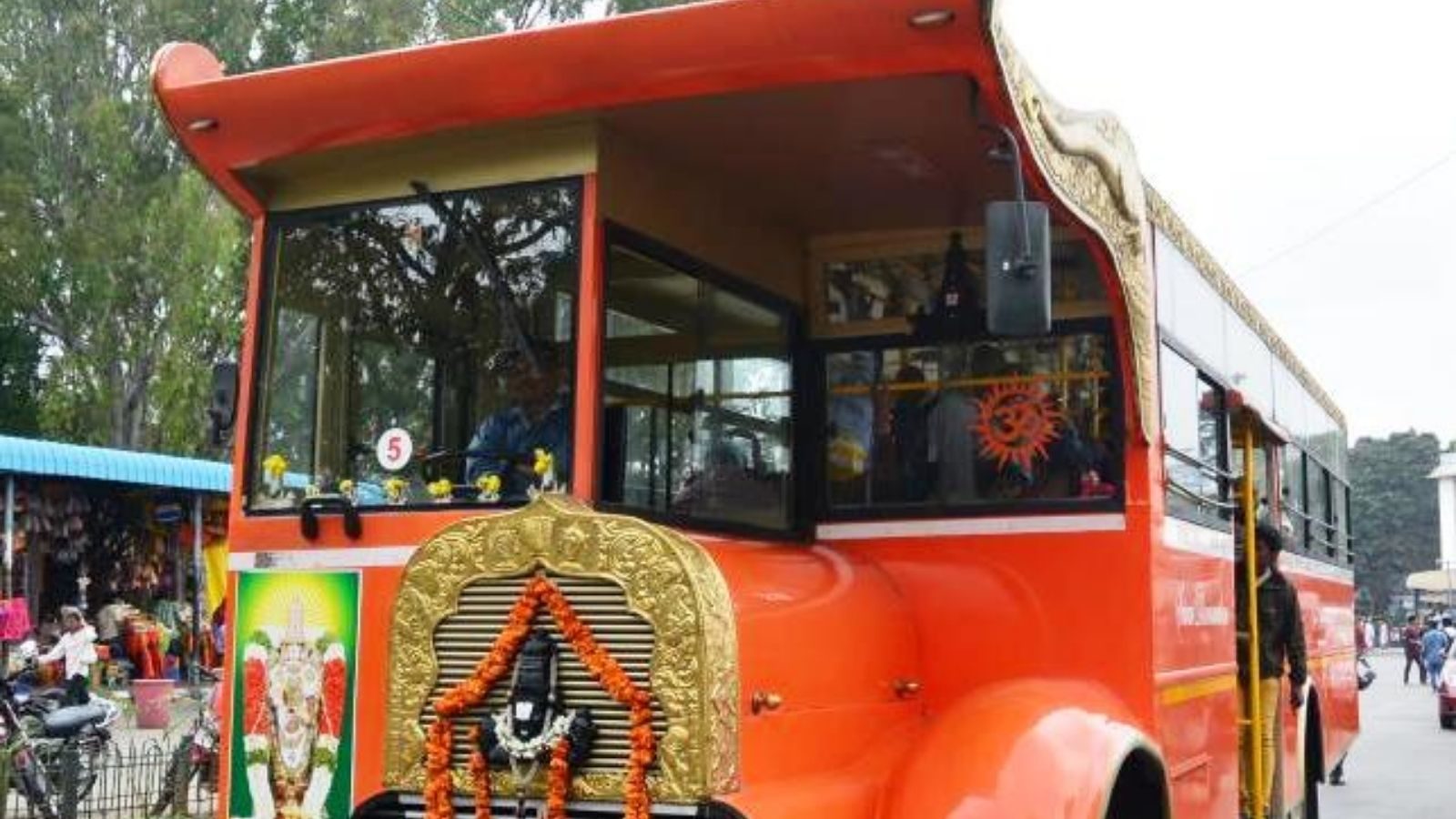 திருப்பதி மலையில் பக்தர்களுக்காக இயக்கப்படும் இலவச பேருந்து கடத்தல் -  திடீர் பரபரப்பு