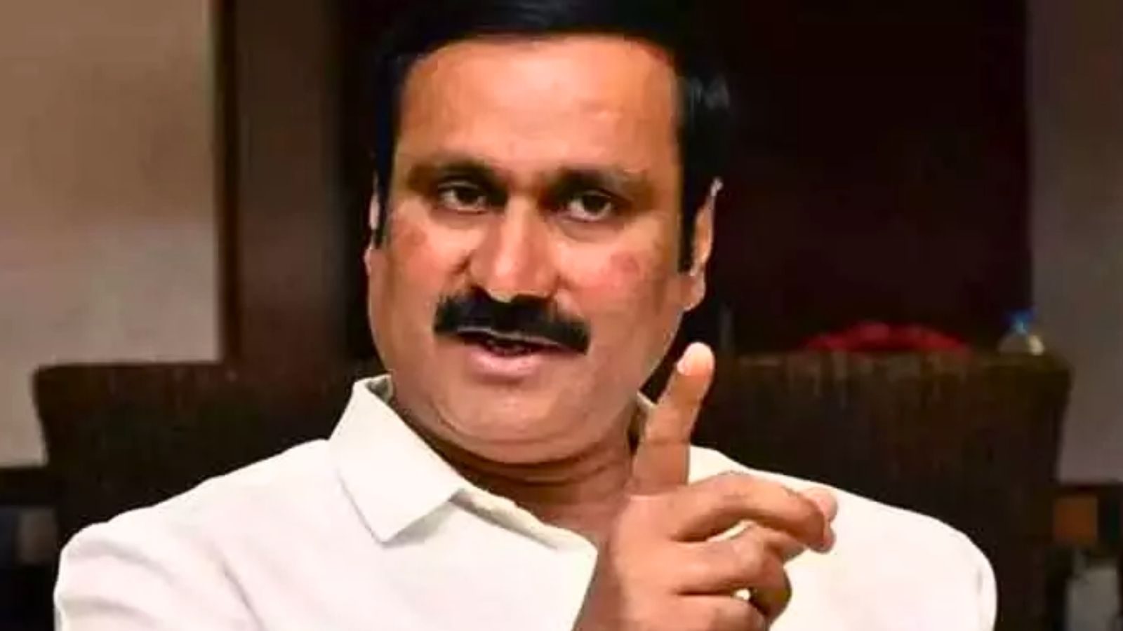 ஆசிரியர்களின் போராட்டத்தை சரியான முறையில் கையாள  அரசு தவறி விட்டது -அன்புமணி ராமதாஸ்