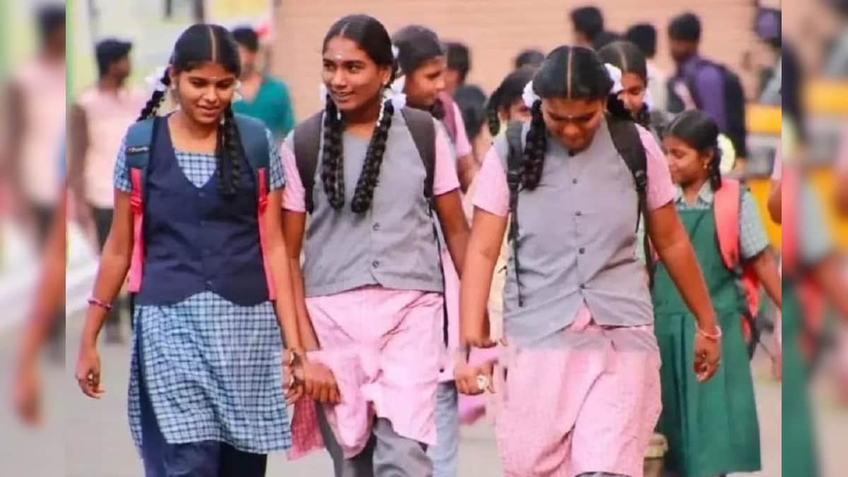 பள்ளிகள் திறக்கப்படுவது எப்போது? தேதியை அறிவித்த முதல் மாவட்டம் – News18 தமிழ்