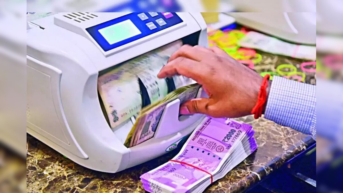 உங்க கிட்ட சேவிங்ஸ் அக்கவுண்ட் இருக்கா.. அதிகபட்சமாக எவ்வளவு டெபாசிட் செய்ய முடியும் தெரியுமா? – News18 தமிழ்