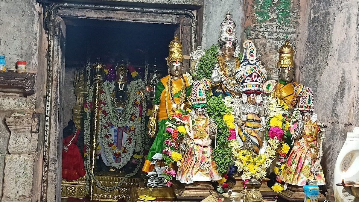 காசி - ராமேஸ்வரம் ஒரு சேர சென்ற பாக்கியம் நிறைந்த கோயில் - புதுகையில் எங்குள்ளது தெரியுமா? – News18 தமிழ்