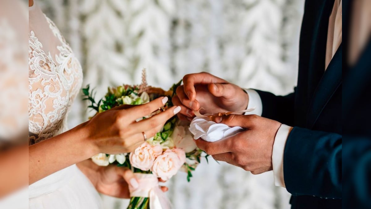 திருமணத்திற்கு வராமல் ஹனிமூன் சென்ற மணமக்கள்! – News18 தமிழ்