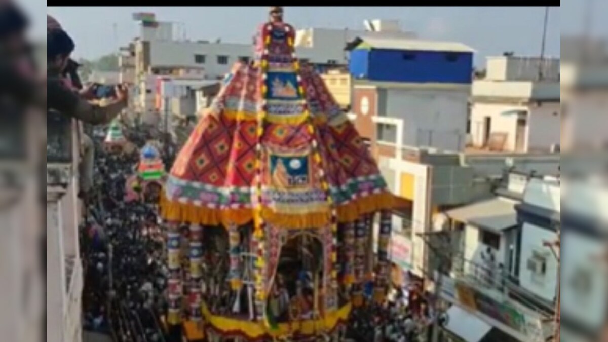 மின் கம்பியில் சிக்கிய பெருவுடையார் கோயில் தேர்: 2 ஊழியர்கள் காயம் – News18 தமிழ்