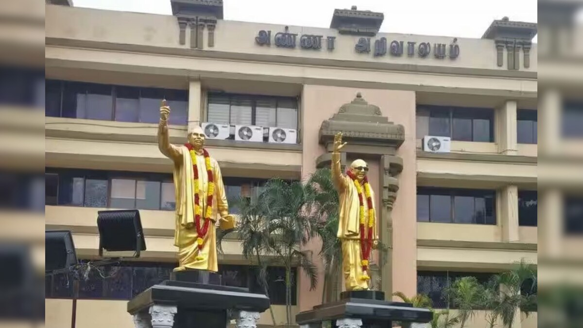 தேர்தல் ஆணையம் பாரபட்சமாக நடக்கிறது - நீதிமன்றத்தில் திமுக வழக்கு – News18 தமிழ்